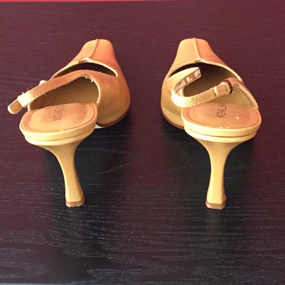 Michael Shannon Casette Dark Camel Pumps - Picture 4 of 11